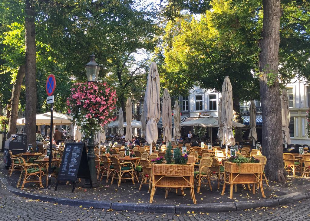 ba1b6525-7a4f-424c-bb00-9978f2ff844c